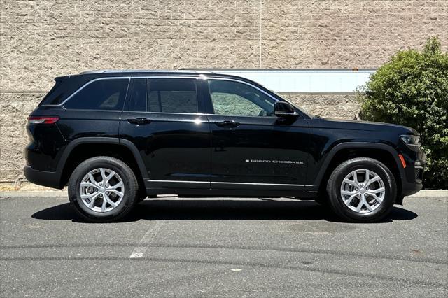 new 2024 Jeep Grand Cherokee car, priced at $41,310