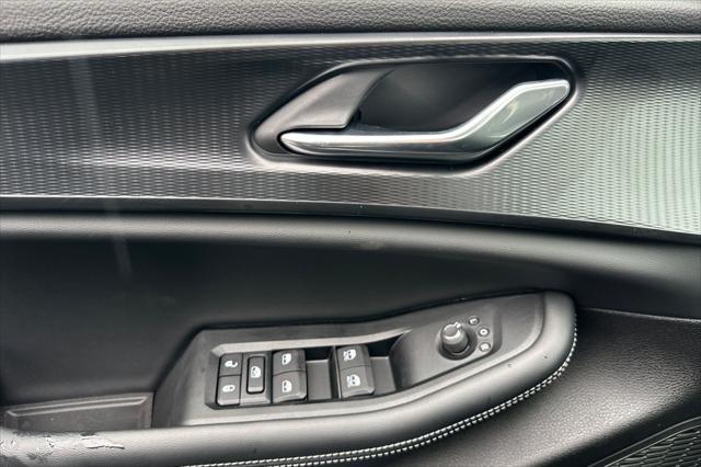 new 2025 Jeep Grand Cherokee L car, priced at $39,590