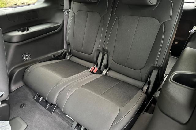 new 2025 Jeep Grand Cherokee L car, priced at $39,590
