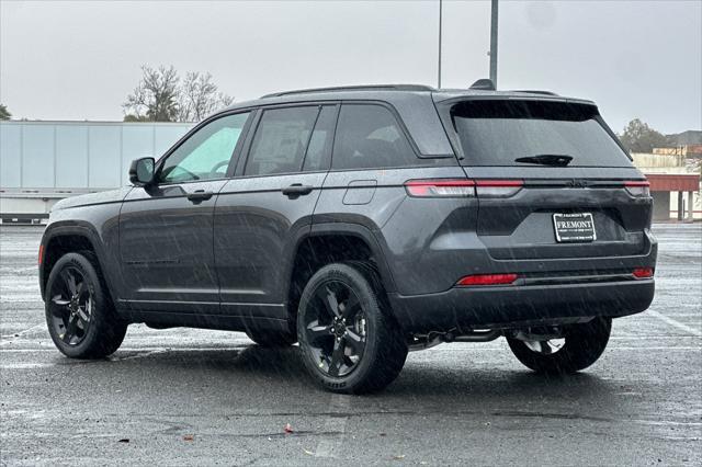 new 2025 Jeep Grand Cherokee car, priced at $41,675