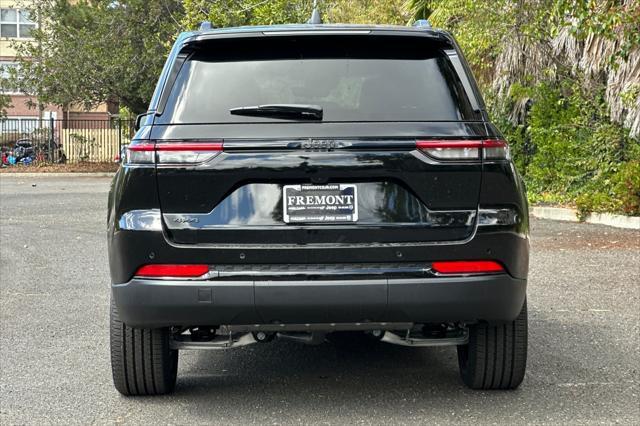 new 2025 Jeep Grand Cherokee car, priced at $45,355