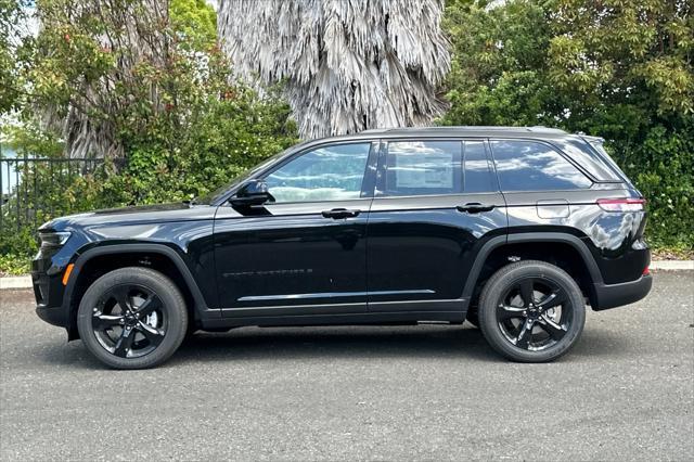 new 2025 Jeep Grand Cherokee car, priced at $45,355