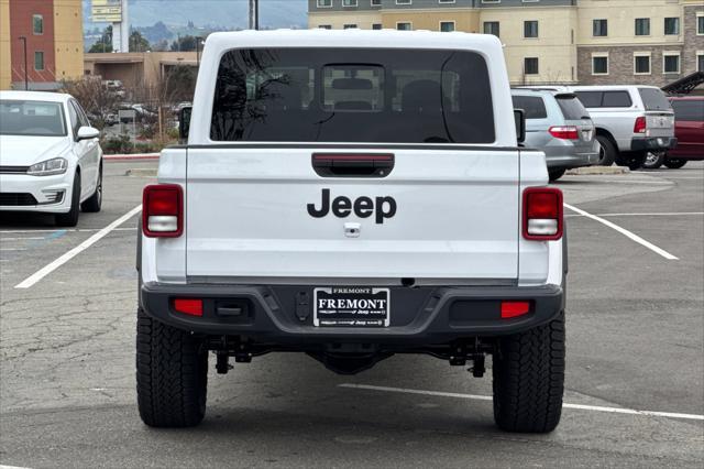 new 2025 Jeep Gladiator car, priced at $40,345