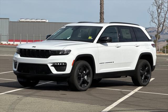 new 2025 Jeep Grand Cherokee car, priced at $48,365