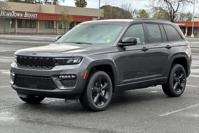 new 2025 Jeep Grand Cherokee car, priced at $48,020