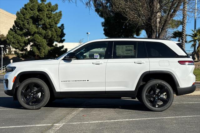 new 2025 Jeep Grand Cherokee car, priced at $41,080