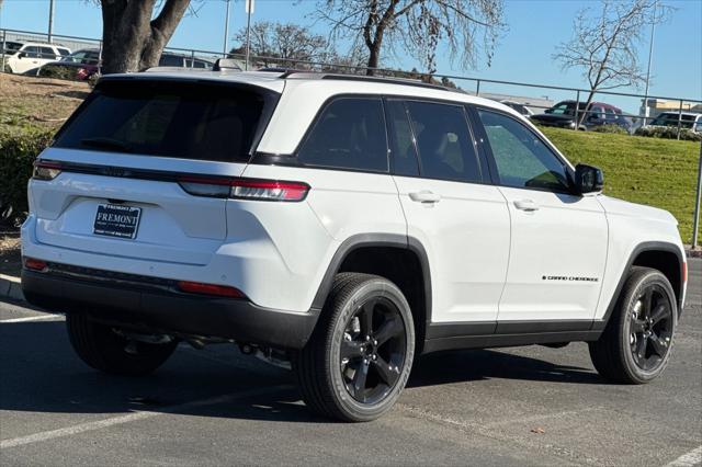 new 2025 Jeep Grand Cherokee car, priced at $41,080