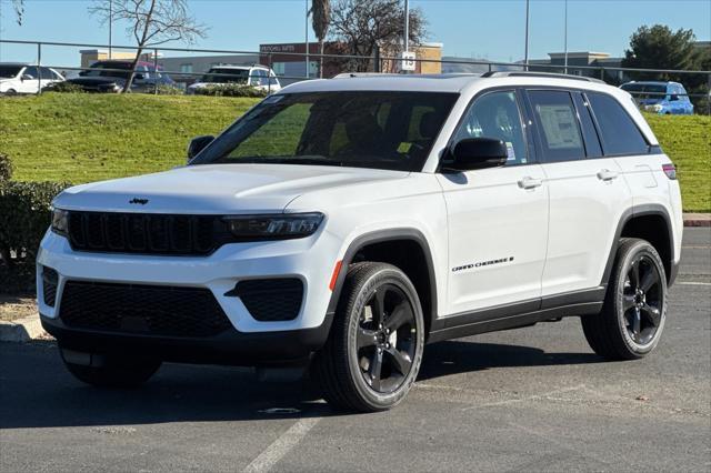 new 2025 Jeep Grand Cherokee car, priced at $41,080