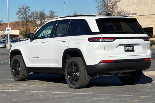 new 2025 Jeep Grand Cherokee car, priced at $41,080