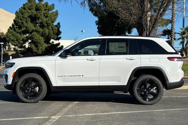 new 2025 Jeep Grand Cherokee car, priced at $42,630