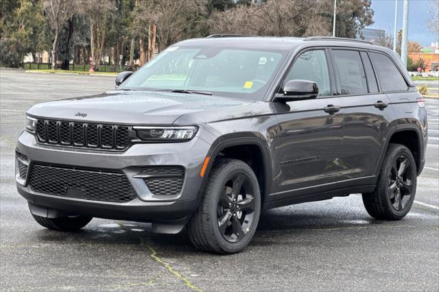 new 2025 Jeep Grand Cherokee car, priced at $42,675