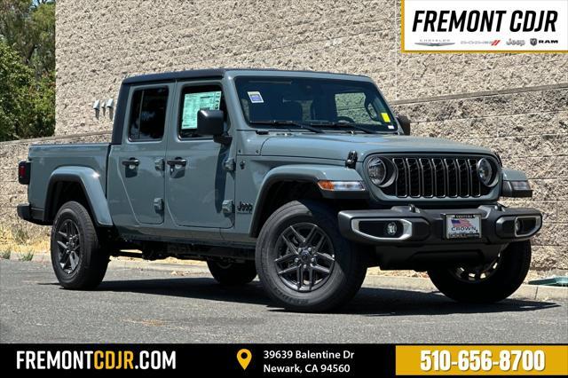 new 2024 Jeep Gladiator car, priced at $38,845