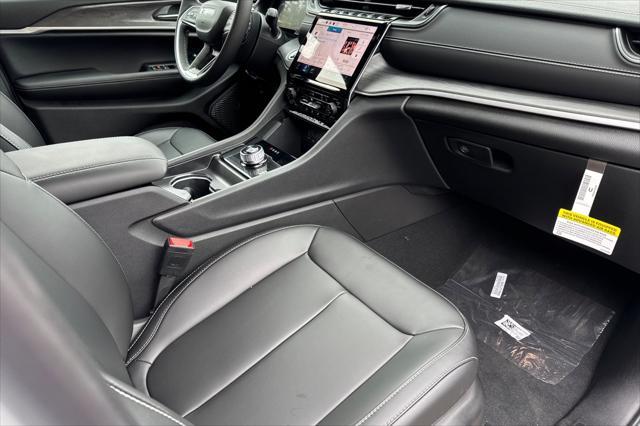 new 2025 Jeep Grand Cherokee L car, priced at $46,672