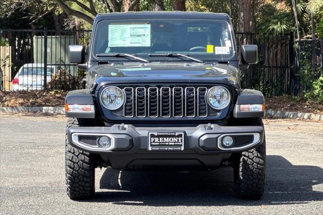 new 2025 Jeep Gladiator car, priced at $45,900