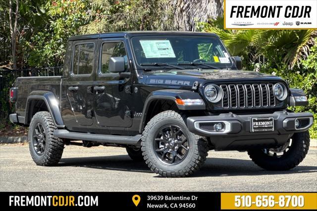 new 2025 Jeep Gladiator car, priced at $45,900
