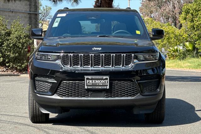 new 2025 Jeep Grand Cherokee car, priced at $37,858