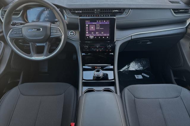 new 2025 Jeep Grand Cherokee car, priced at $37,263