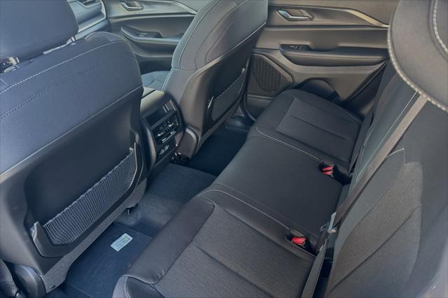 new 2025 Jeep Grand Cherokee car, priced at $37,263