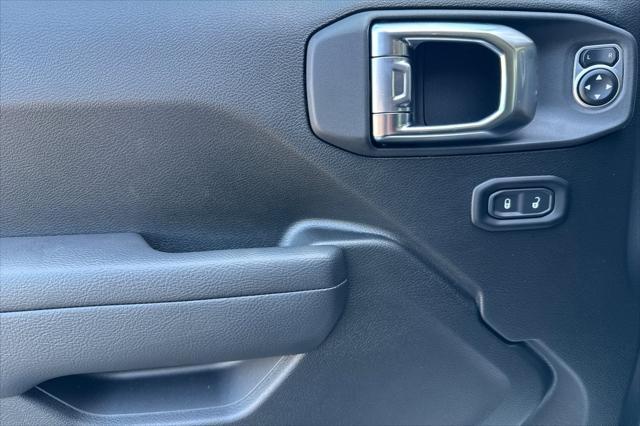 new 2025 Jeep Wrangler car, priced at $42,082