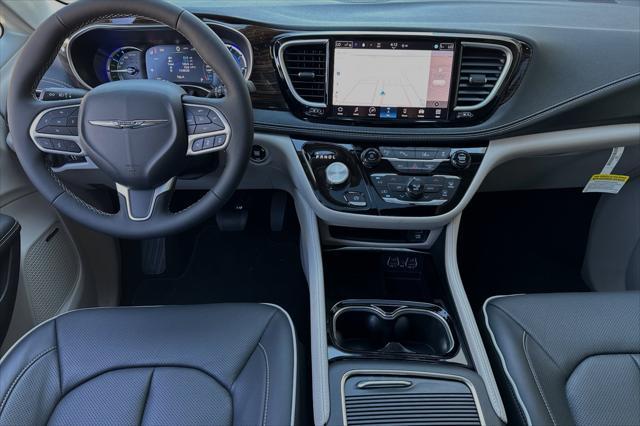 new 2023 Chrysler Pacifica Hybrid car, priced at $44,680