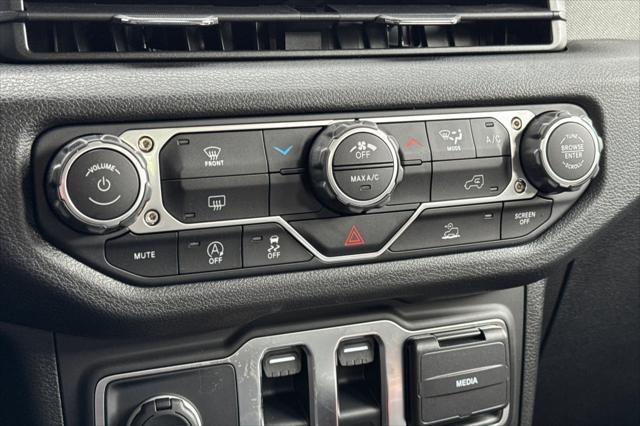new 2025 Jeep Wrangler car, priced at $34,653