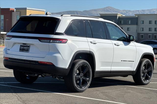 new 2025 Jeep Grand Cherokee car, priced at $41,080