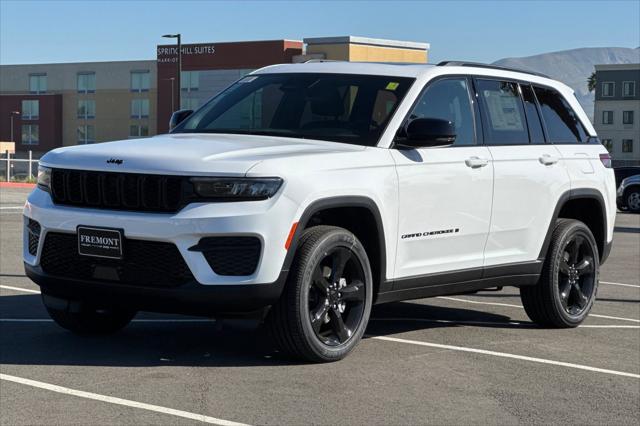 new 2025 Jeep Grand Cherokee car, priced at $41,080