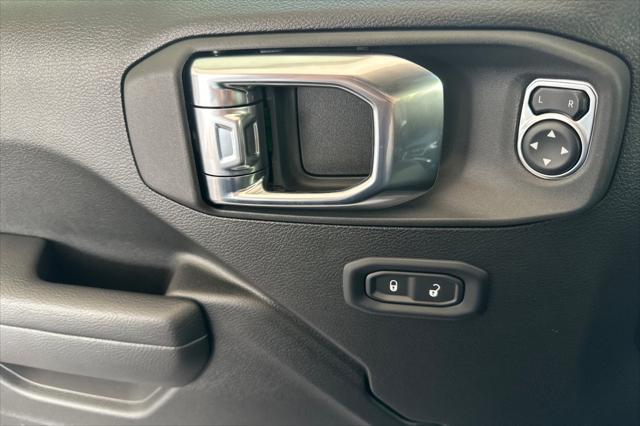 new 2025 Jeep Wrangler car, priced at $51,485