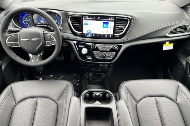 new 2025 Chrysler Pacifica Hybrid car, priced at $53,006