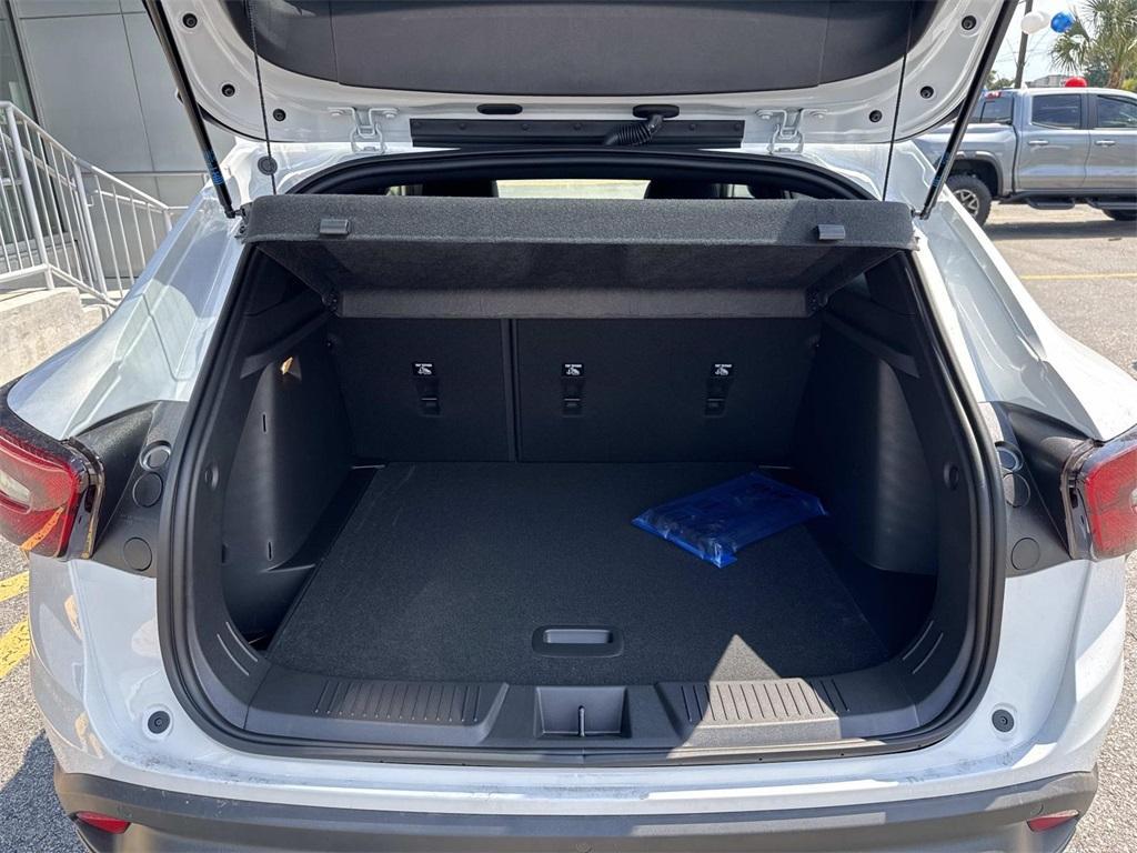 new 2025 Chevrolet Trax car, priced at $26,335