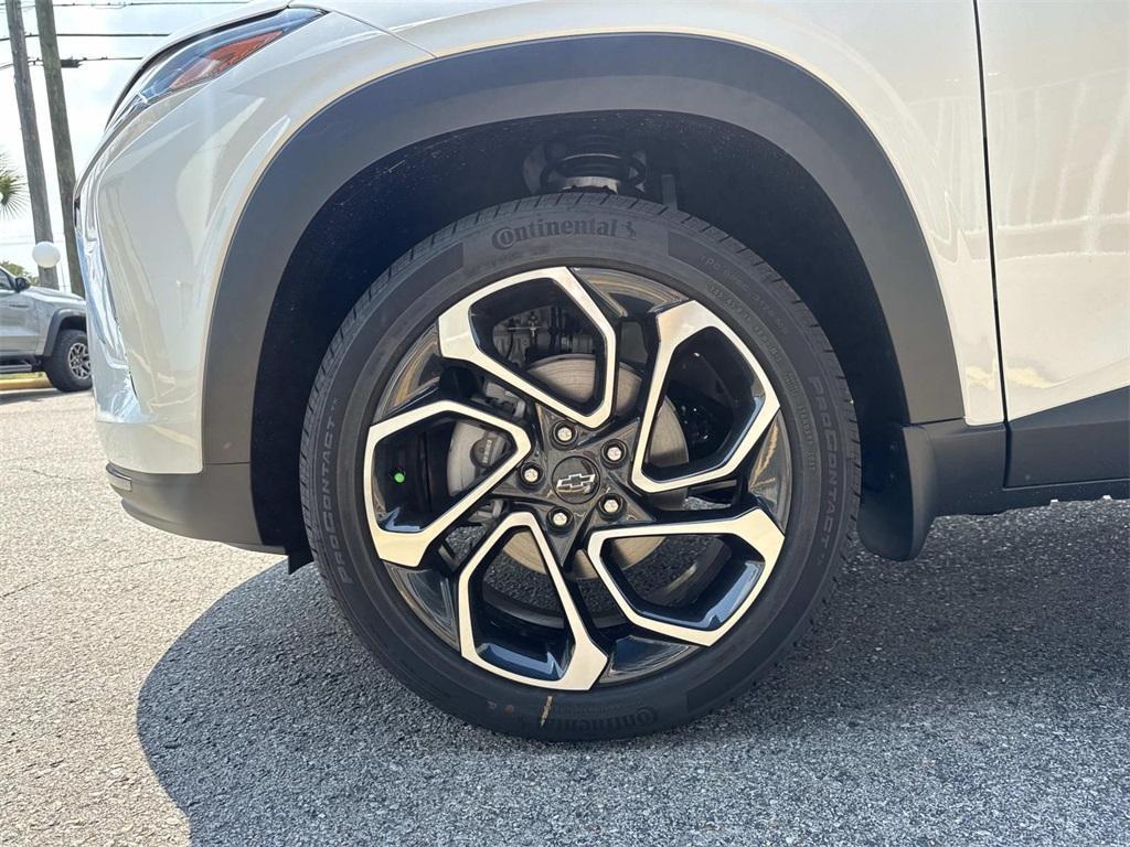 new 2025 Chevrolet Trax car, priced at $26,335