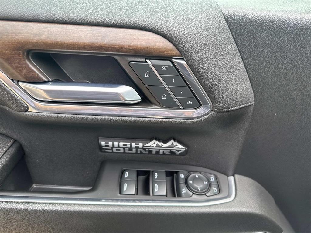 used 2024 Chevrolet Silverado 1500 car, priced at $59,995