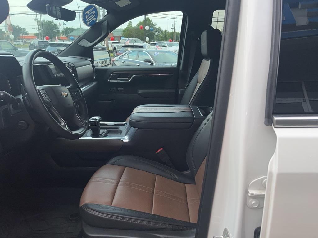 used 2024 Chevrolet Silverado 1500 car, priced at $61,995