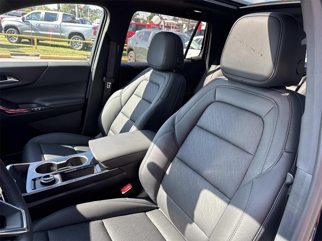 new 2026 Chevrolet Equinox car, priced at $30,280