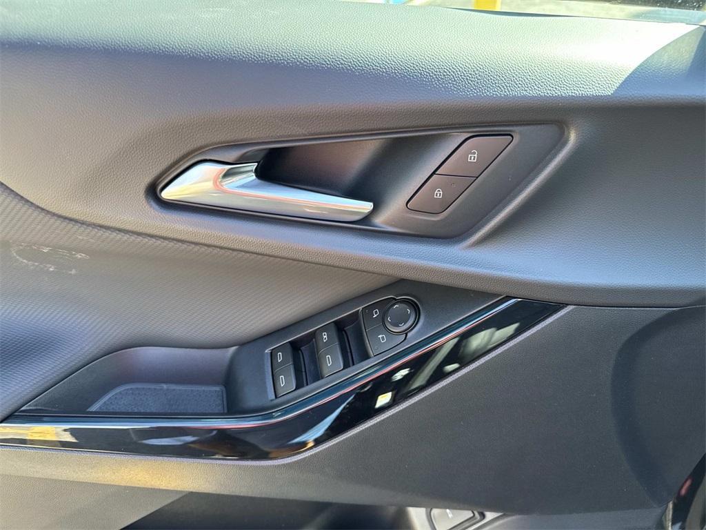 new 2026 Chevrolet Equinox car, priced at $30,280