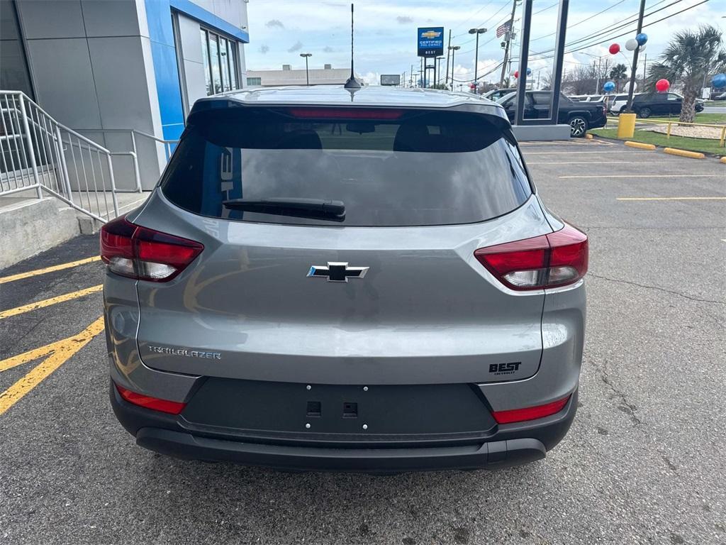 new 2025 Chevrolet TrailBlazer car, priced at $22,405