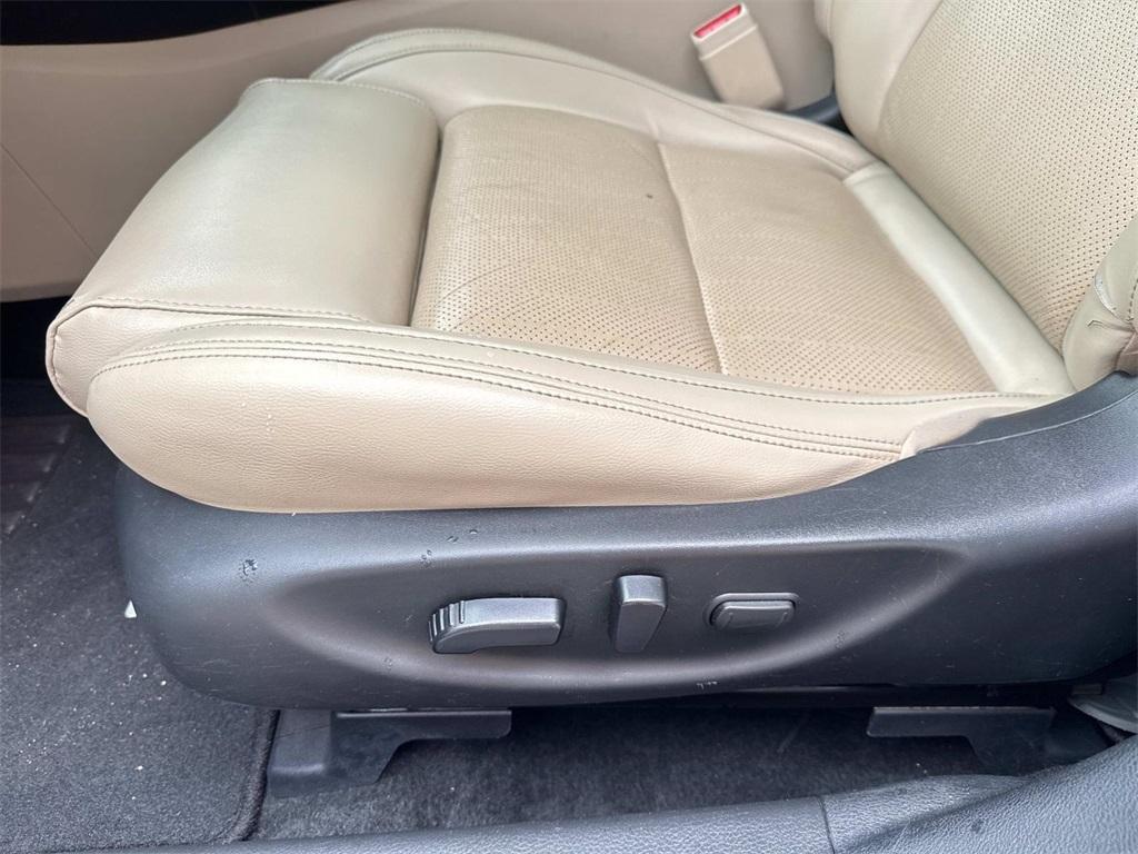 used 2018 Nissan Maxima car, priced at $15,995