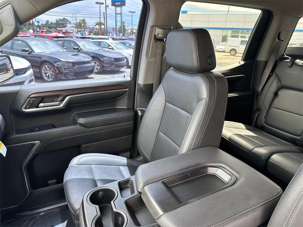used 2024 GMC Sierra 1500 car, priced at $43,495
