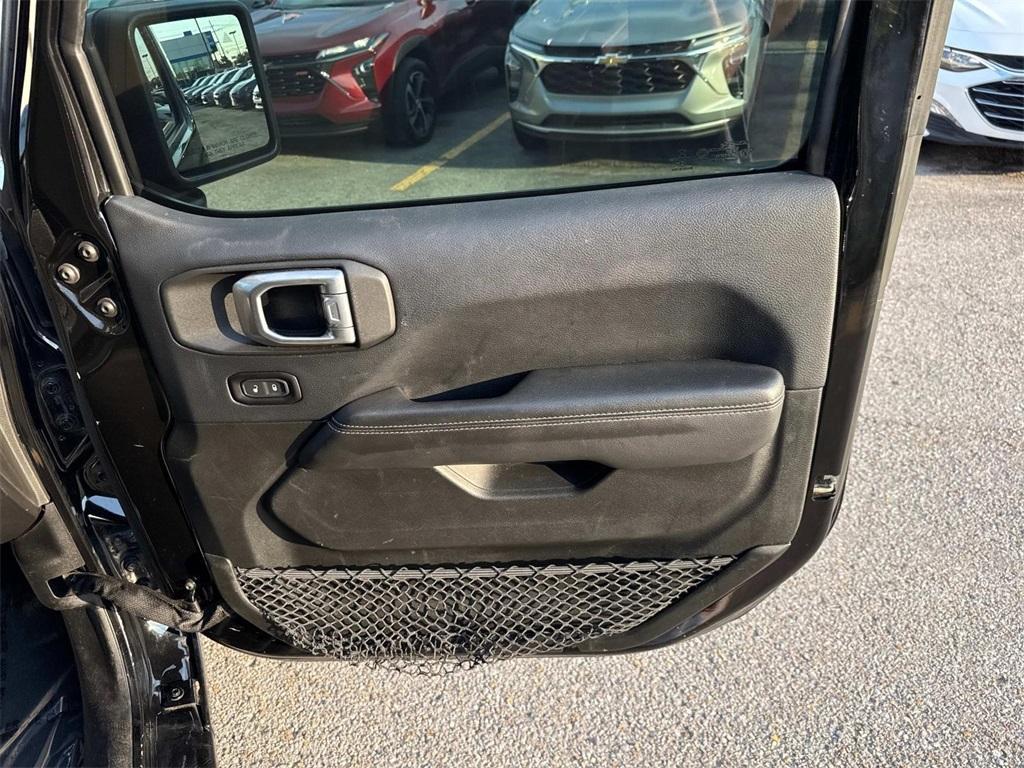 used 2018 Jeep Wrangler Unlimited car, priced at $25,495