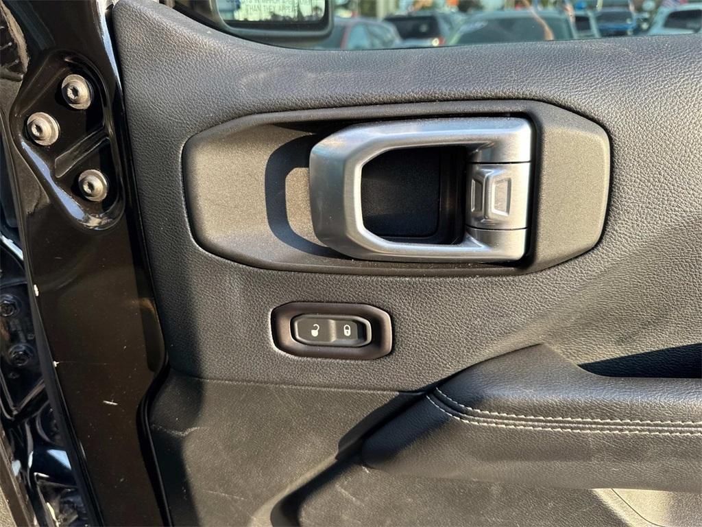 used 2018 Jeep Wrangler Unlimited car, priced at $25,495