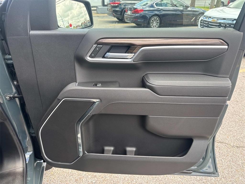 new 2025 Chevrolet Silverado 1500 car, priced at $43,545