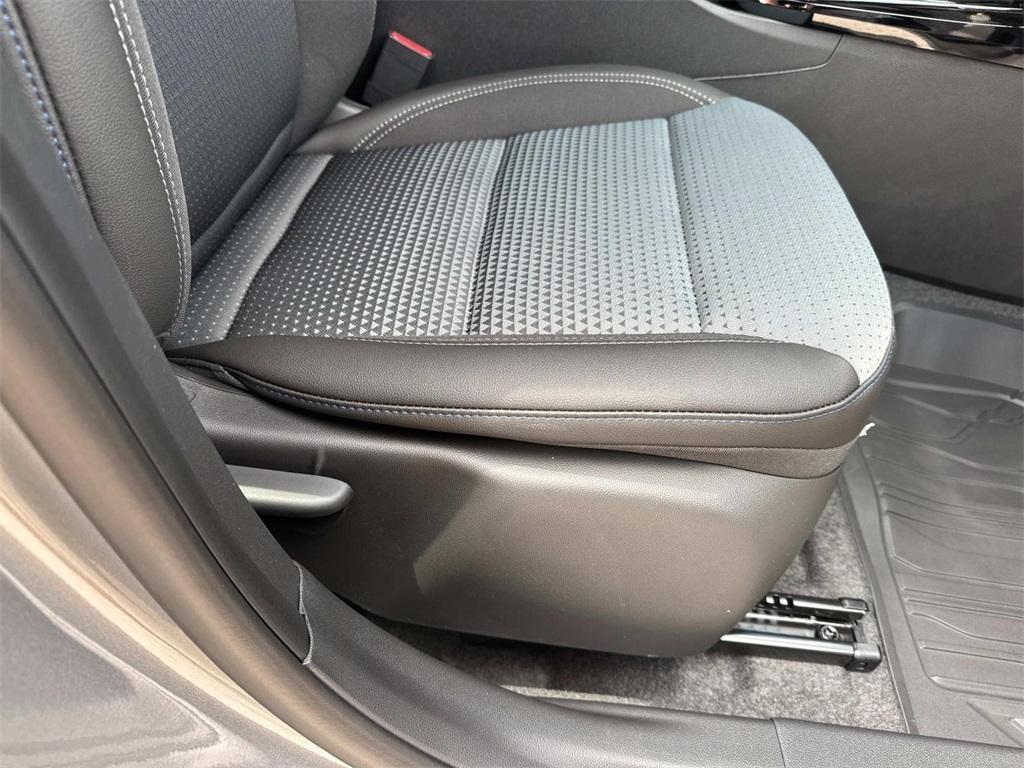 new 2025 Chevrolet Trax car, priced at $25,930