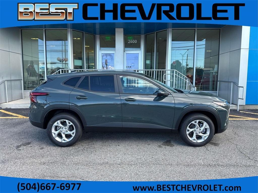 new 2025 Chevrolet Trax car, priced at $23,800