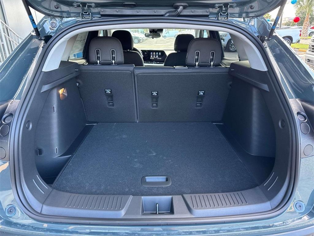 new 2025 Chevrolet Trax car, priced at $23,800