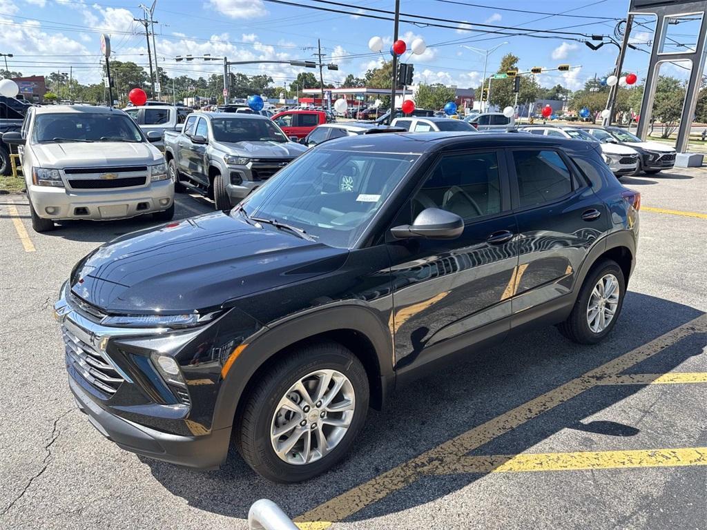 new 2026 Chevrolet TrailBlazer car, priced at $23,555