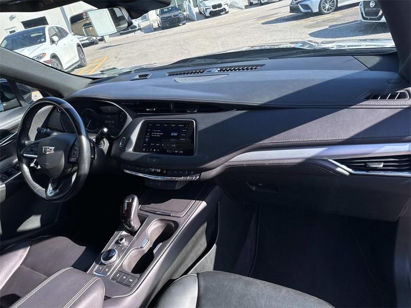 used 2022 Cadillac XT4 car, priced at $23,895