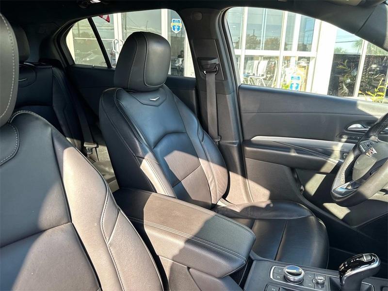 used 2022 Cadillac XT4 car, priced at $23,895