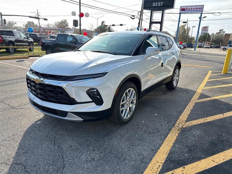 new 2025 Chevrolet Blazer car, priced at $38,170