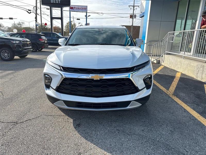 new 2025 Chevrolet Blazer car, priced at $38,170