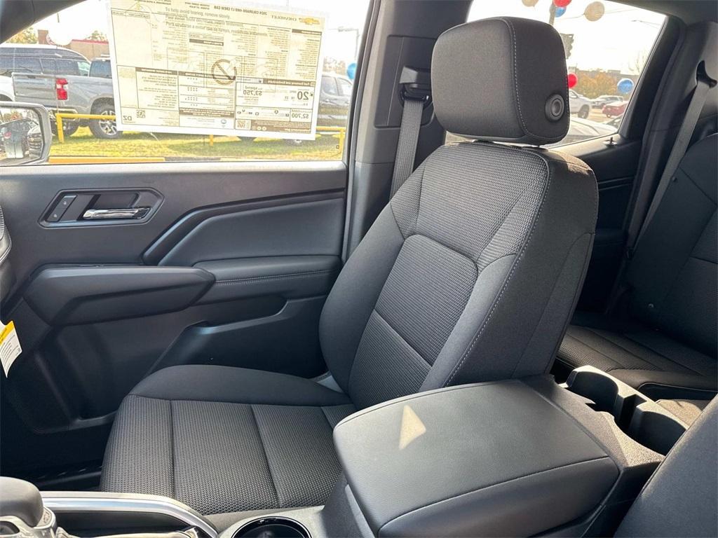 new 2024 Chevrolet Colorado car, priced at $35,330